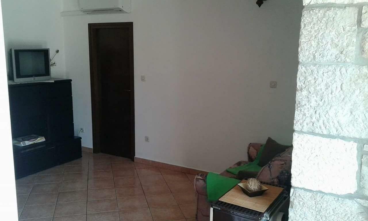 Apartment Tijano Krnica Kültér fotó